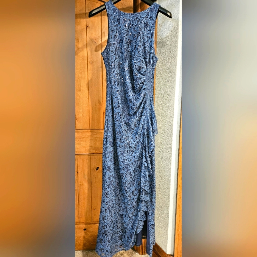 Alex Evenings Petite Long Sleeveless Lace and Sequin Dress Size 12P